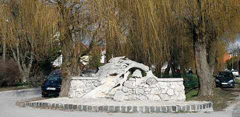 Kitelepítettek emlékműve